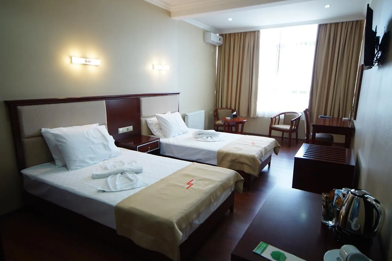 ***  Hotel 725 Batumi Georgien